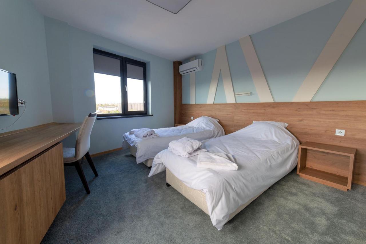 Hotel Verticalplus Haskovo Eksteriør billede