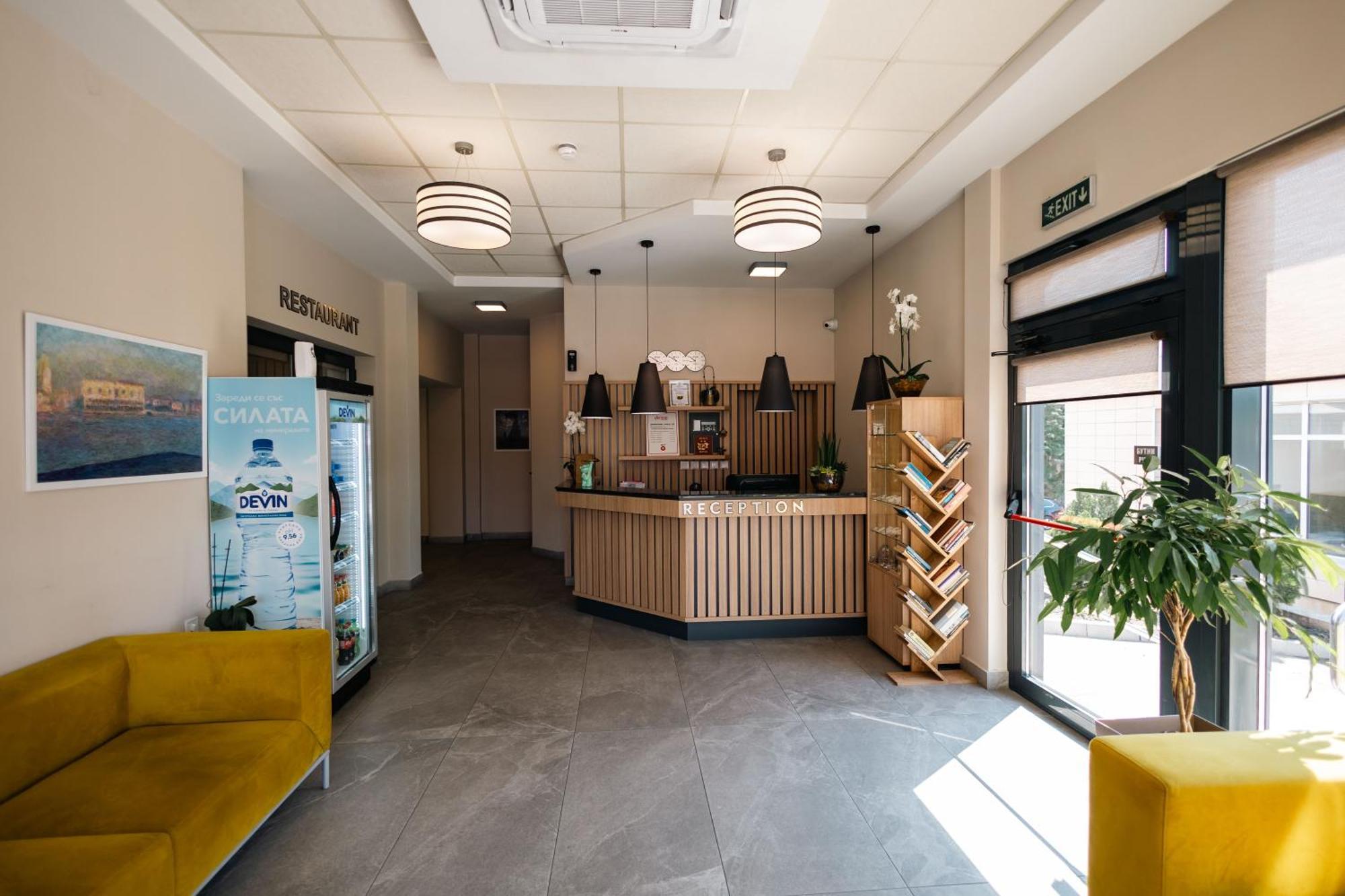 Hotel Verticalplus Haskovo Eksteriør billede
